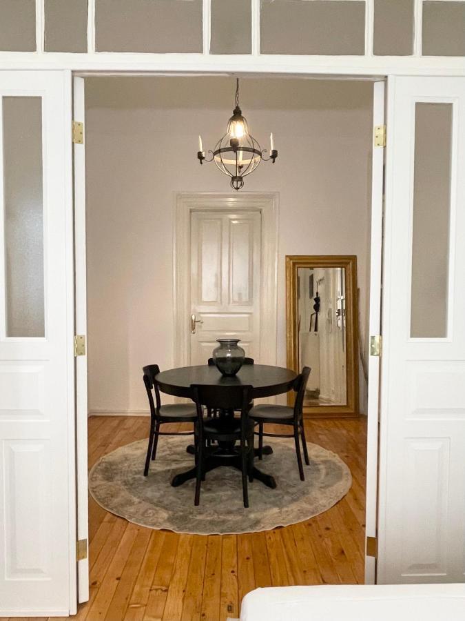 Ministerium 1&2 Bedroom Apartments Tesalonika Bagian luar foto