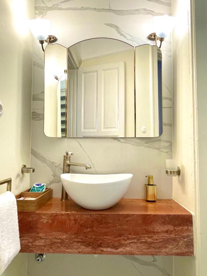 Ministerium 1&2 Bedroom Apartments Tesalonika Bagian luar foto