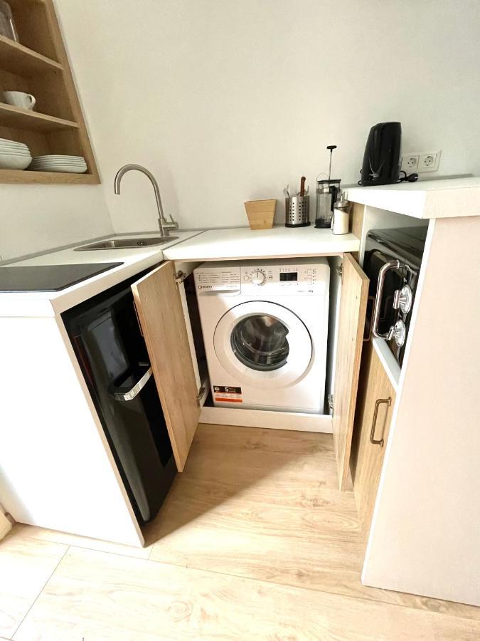 Ministerium 1&2 Bedroom Apartments Tesalonika Bagian luar foto