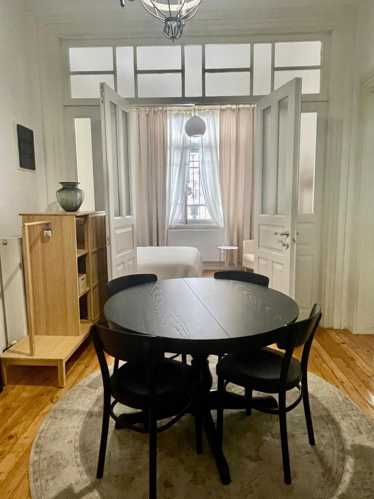 Ministerium 1&2 Bedroom Apartments Tesalonika Bagian luar foto