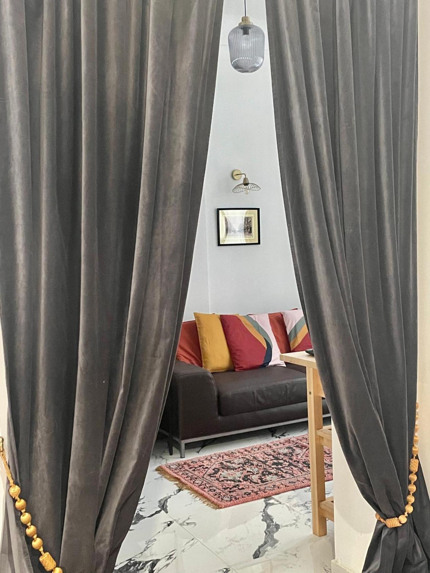Ministerium 1&2 Bedroom Apartments Tesalonika Bagian luar foto